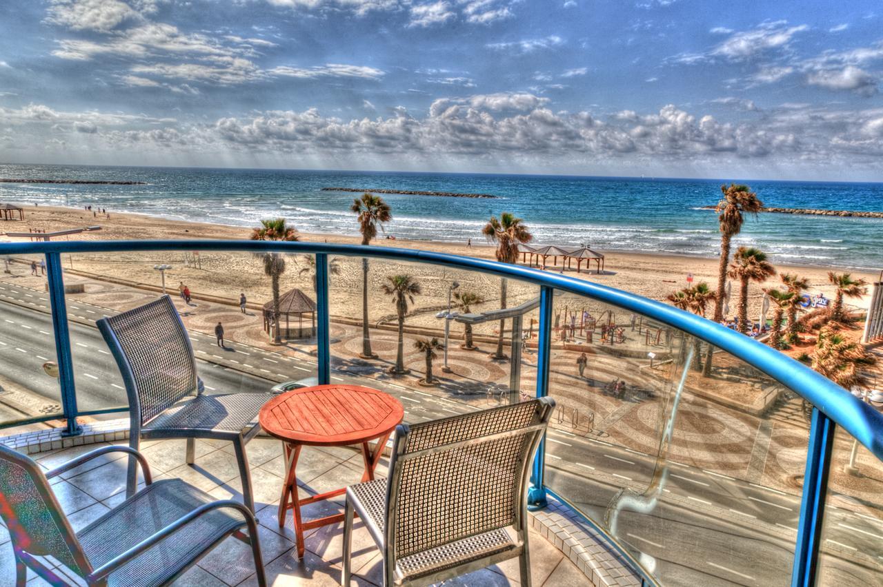 Ocean Front Apartments First Line To The Beach Tel Aviv Exterior photo